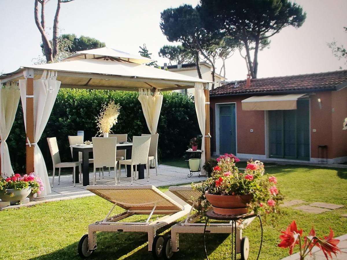 مارينا دي كارّارا Giusy Bed And Breakfast المظهر الخارجي الصورة