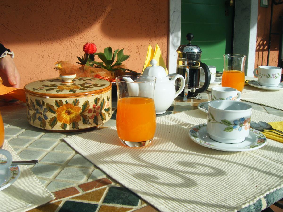 مارينا دي كارّارا Giusy Bed And Breakfast المظهر الخارجي الصورة