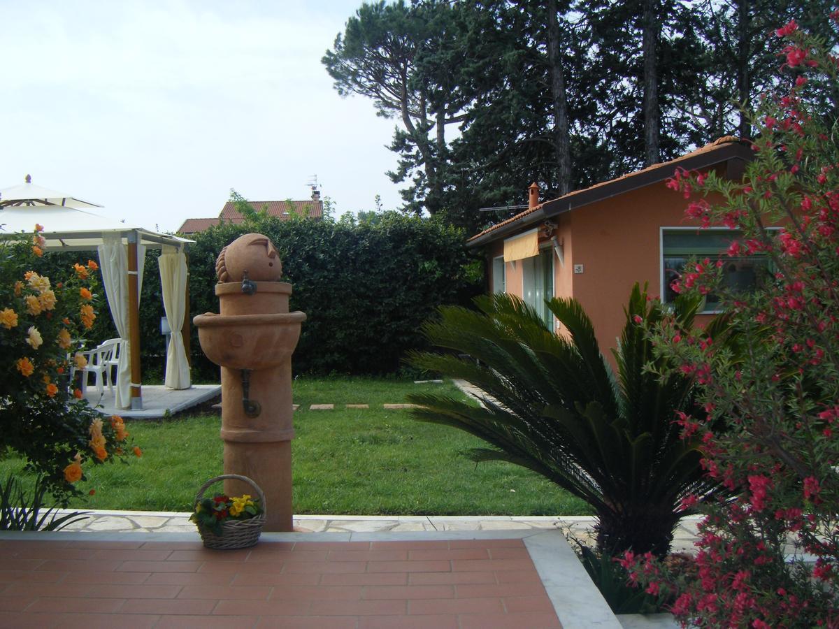 مارينا دي كارّارا Giusy Bed And Breakfast المظهر الخارجي الصورة