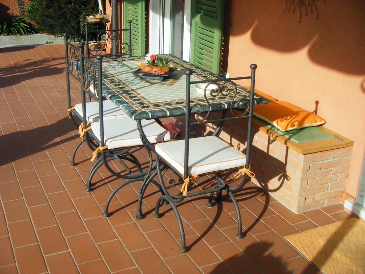 مارينا دي كارّارا Giusy Bed And Breakfast المظهر الخارجي الصورة