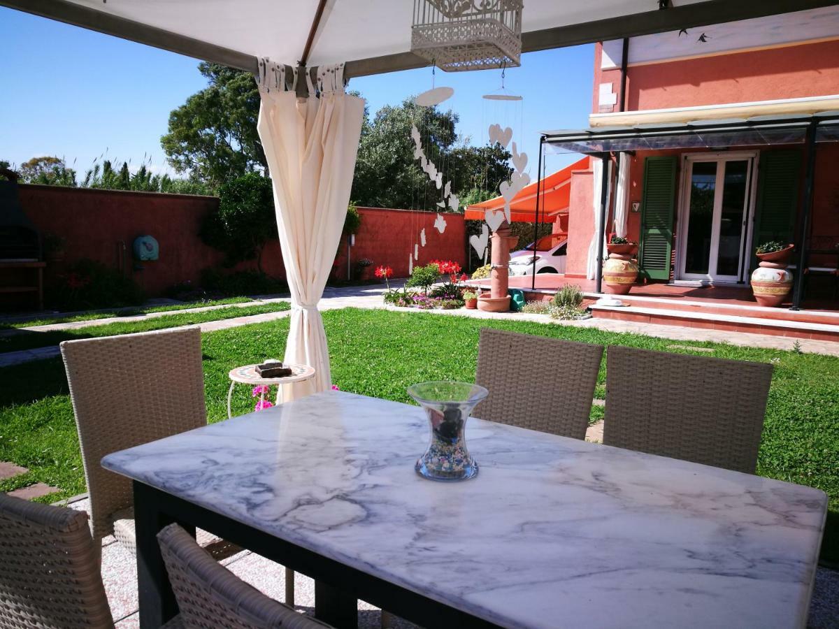 مارينا دي كارّارا Giusy Bed And Breakfast المظهر الخارجي الصورة